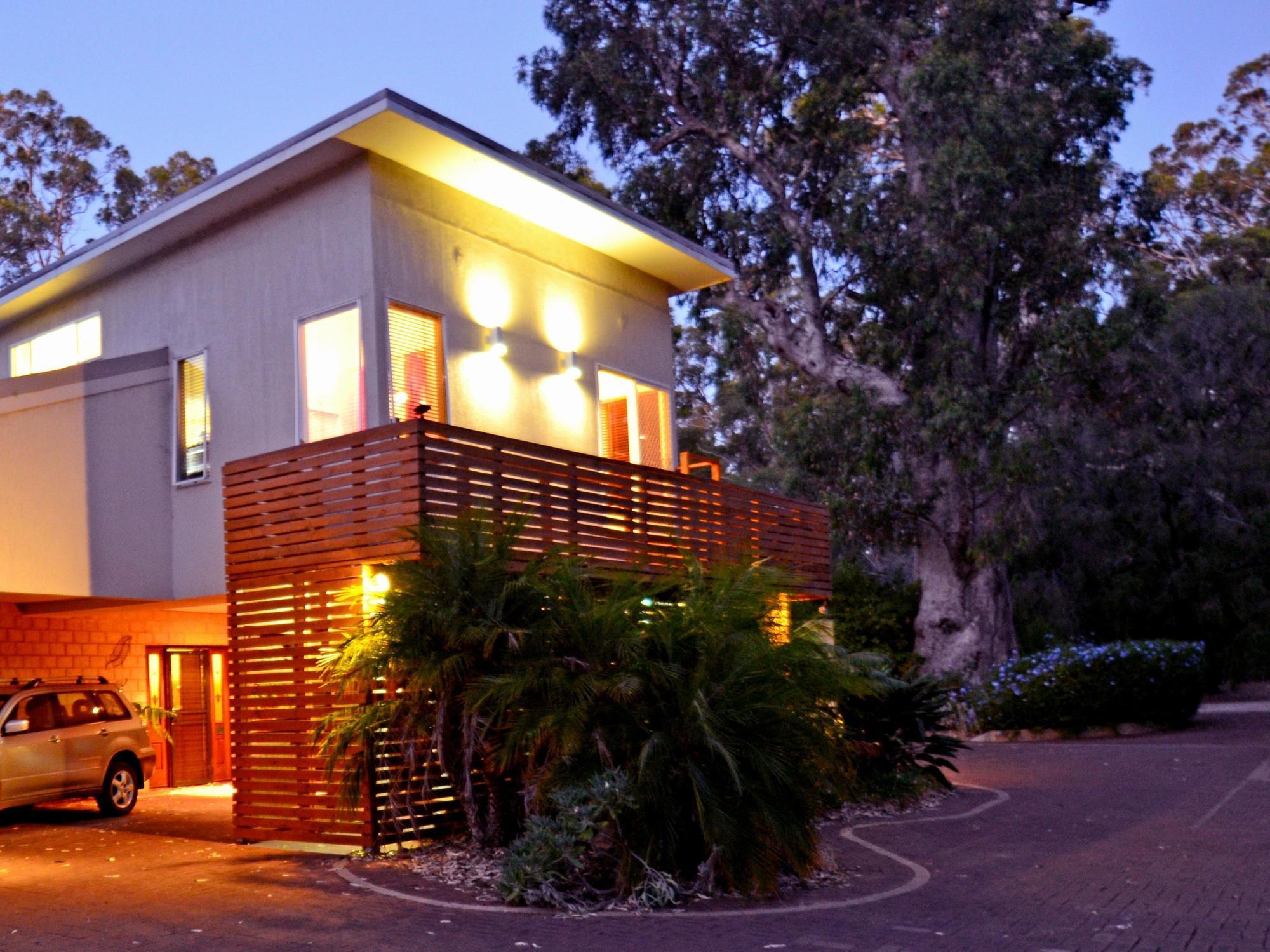 Inn The Tuarts Guest Lodge Busselton Accommodation - Adults Only Экстерьер фото