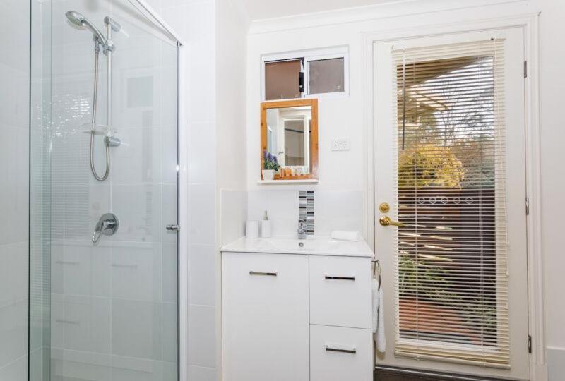 Inn The Tuarts Guest Lodge Busselton Accommodation - Adults Only Экстерьер фото