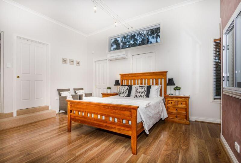 Inn The Tuarts Guest Lodge Busselton Accommodation - Adults Only Экстерьер фото